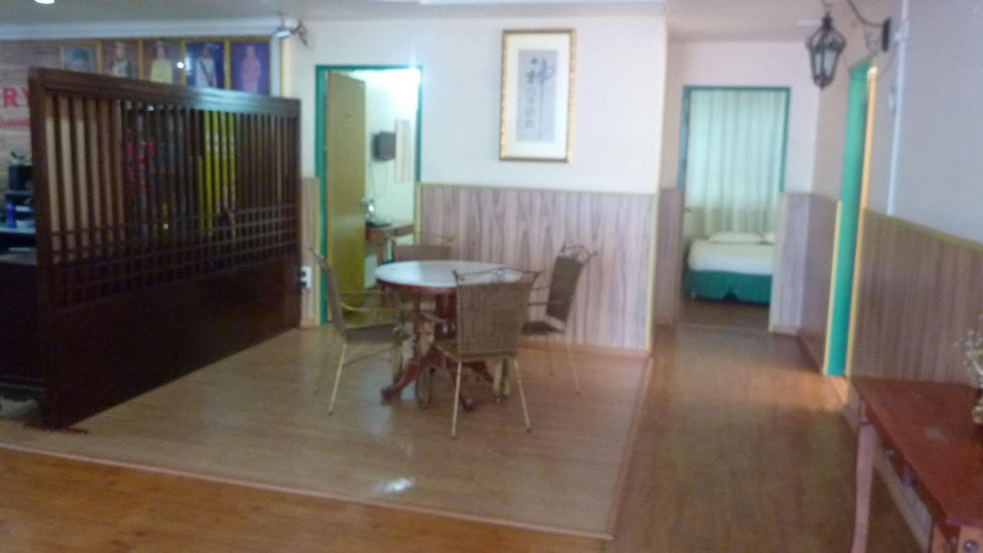 7 Hung Hung Inn Kota Kinabalu Ngoại thất bức ảnh