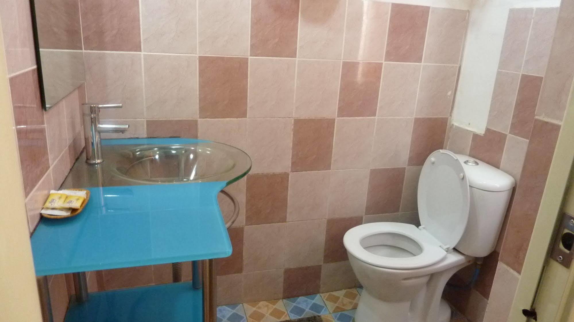 7 Hung Hung Inn Kota Kinabalu Ngoại thất bức ảnh