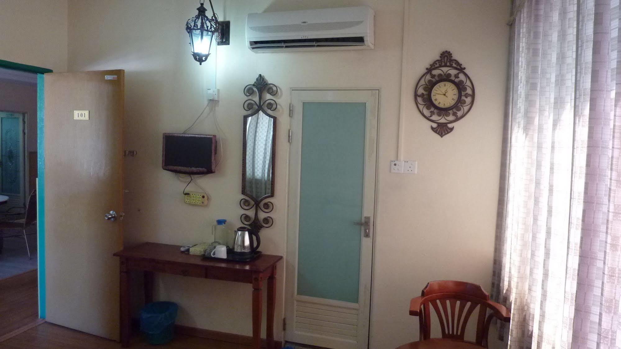 7 Hung Hung Inn Kota Kinabalu Ngoại thất bức ảnh